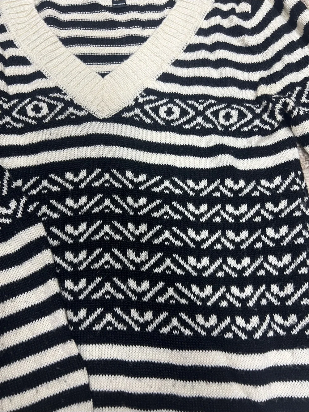 Aqua Black & Cream V-Neck Striped Fair Isle Sweater